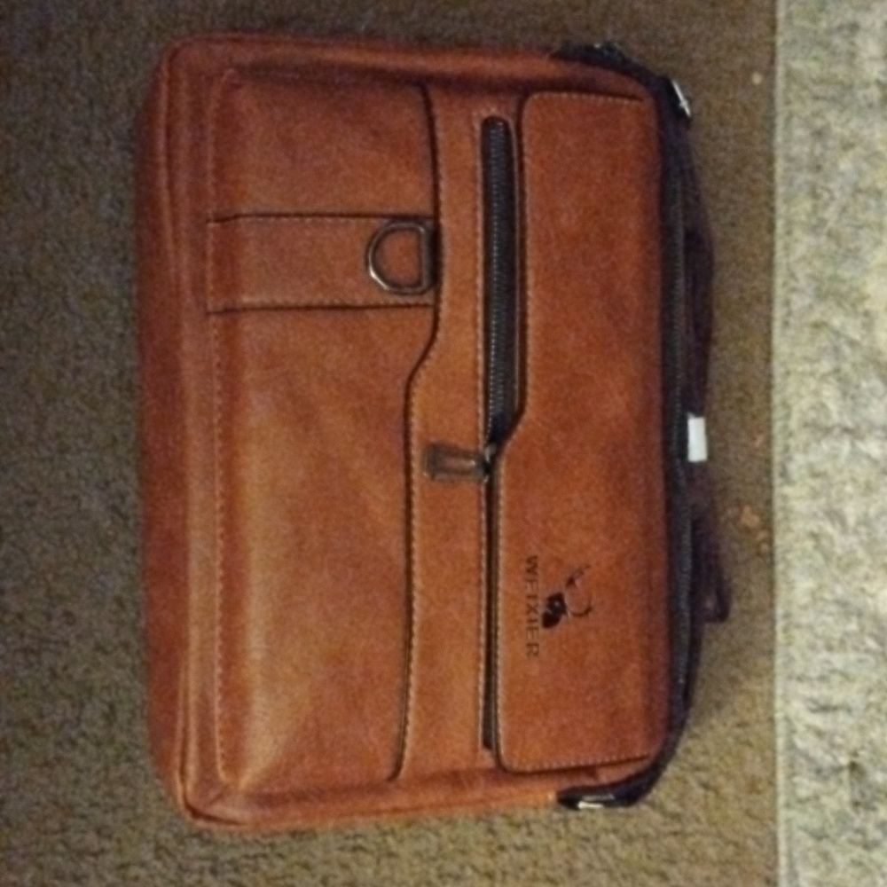 Crossbody or shoulder bag